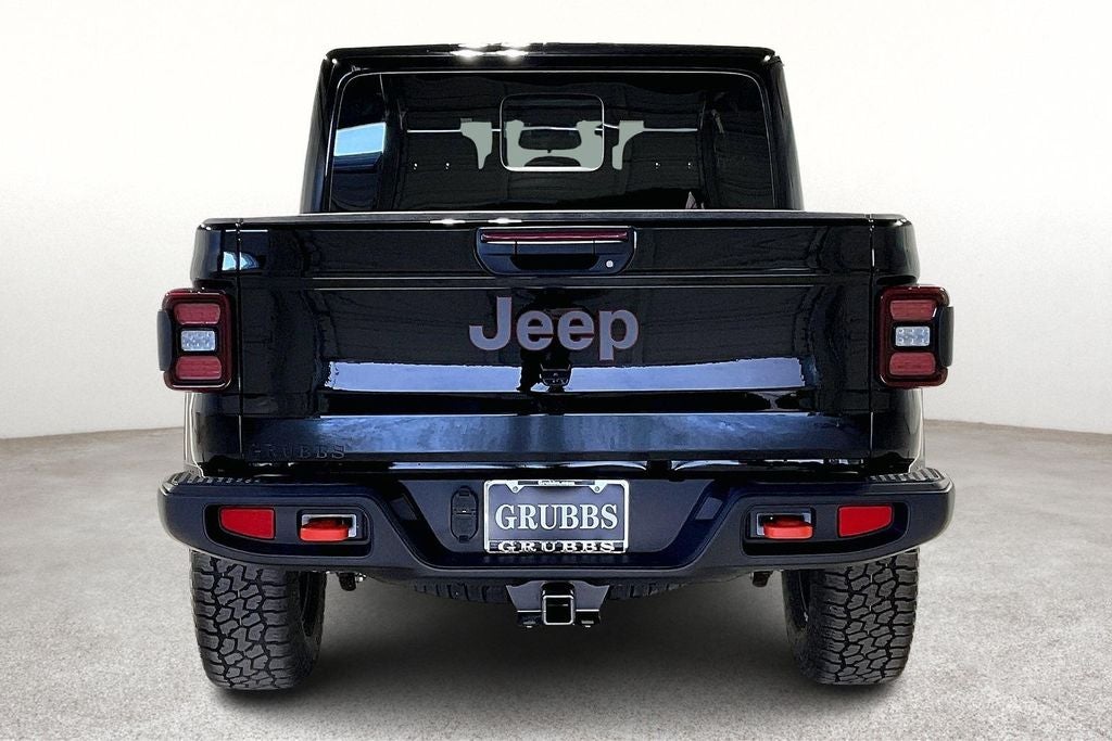 2026 Jeep Gladiator — detail view